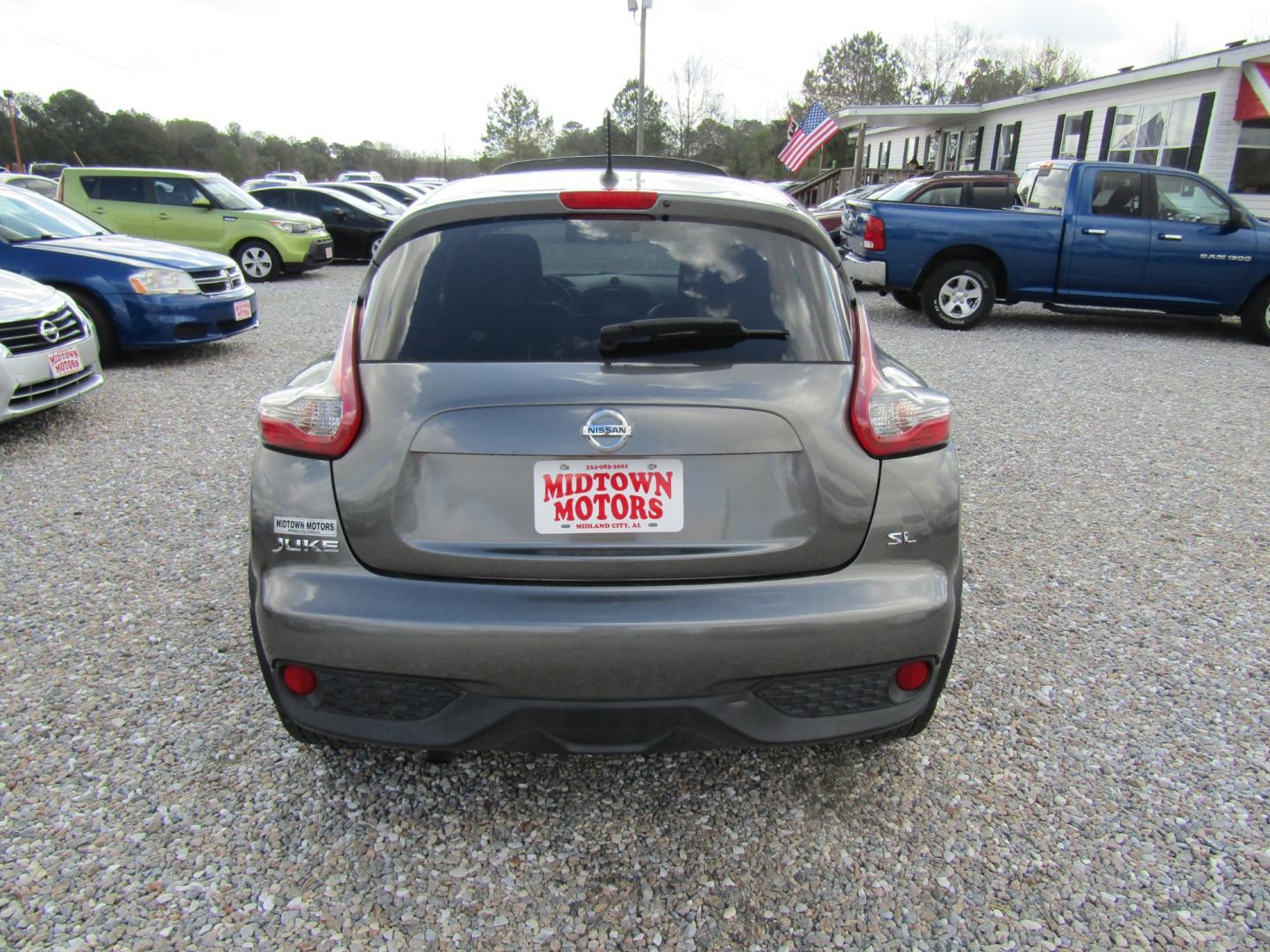 2015 Gray Nissan Juke S FWD (JN8AF5MR4FT) with an 1.6L L4 DOHC 16V engine, Automatic transmission, located at 15016 S Hwy 231, Midland City, AL, 36350, (334) 983-3001, 31.306210, -85.495277 - Photo#6